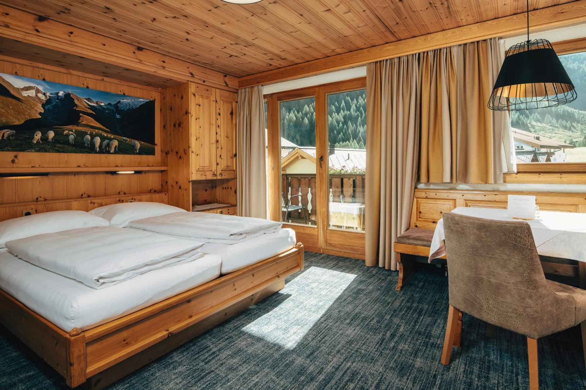 Wellnesshotel Engadin Samnaun Exterior foto