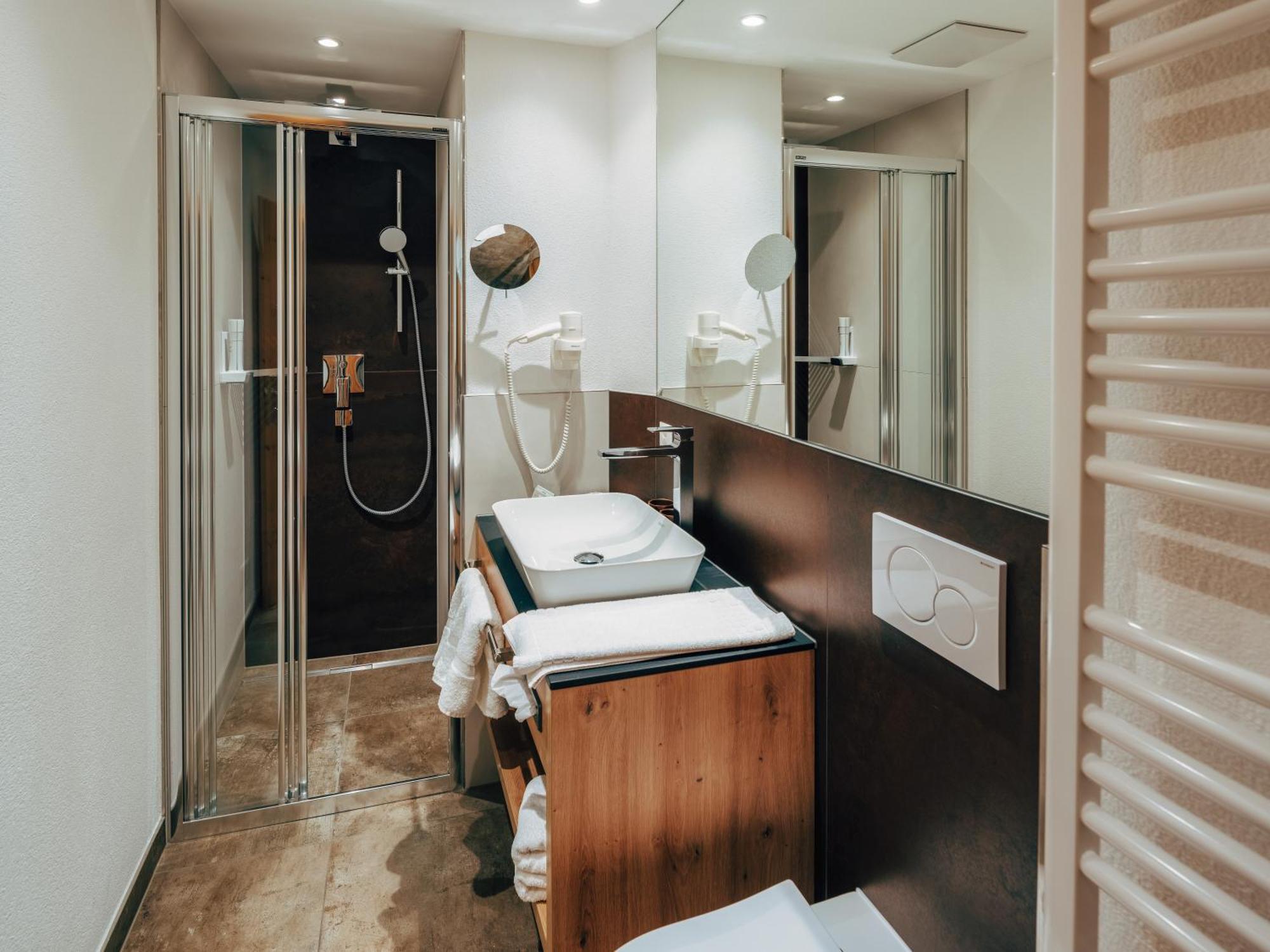 Wellnesshotel Engadin Samnaun Exterior foto